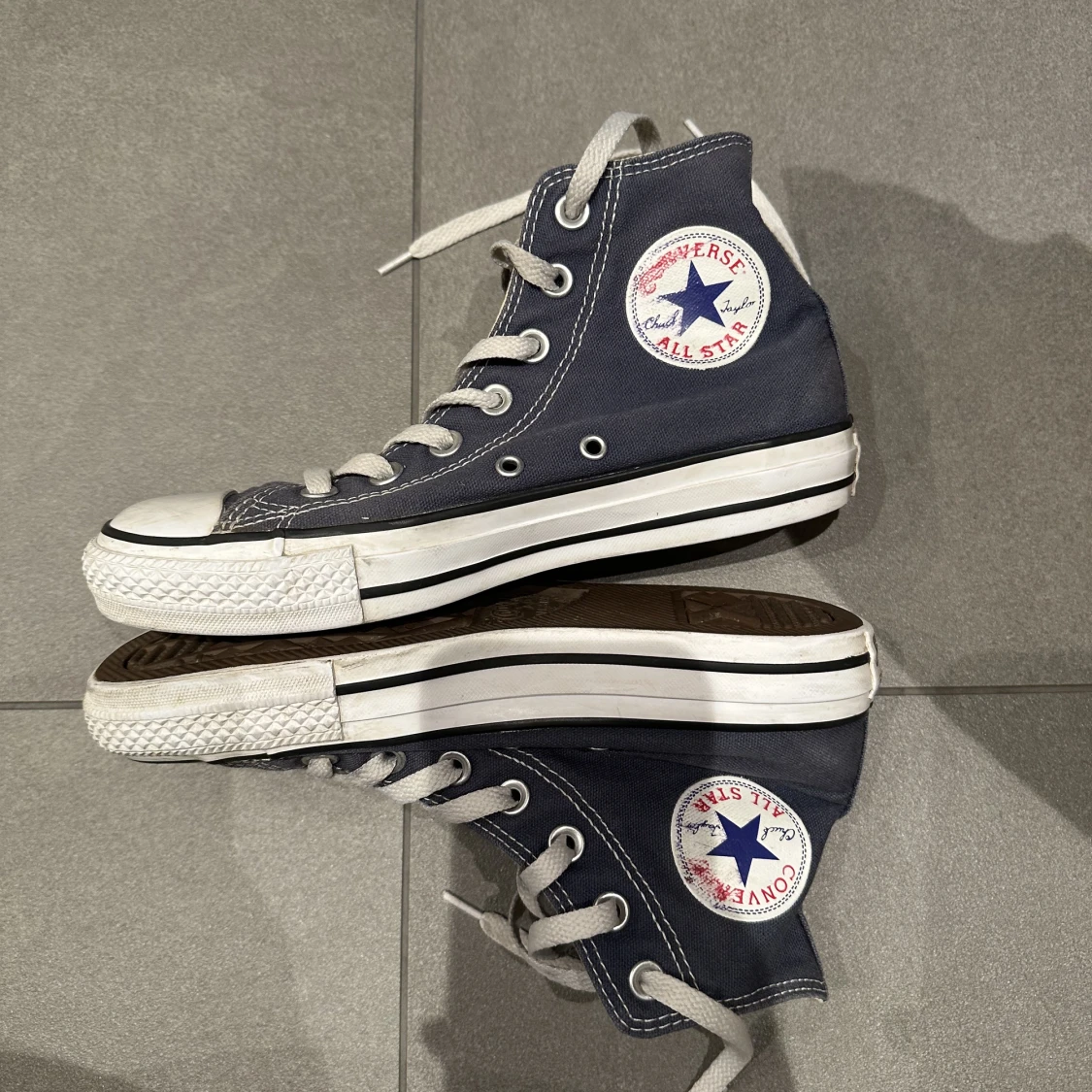 Marinblå converse - 91