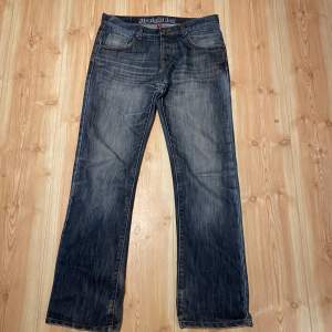 Feta jeans storlek 34/32