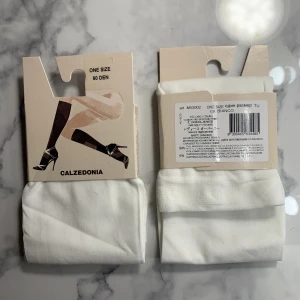 Vita knästrumpor - Oanvända knästrumpor från calzedonia. 60 den. 