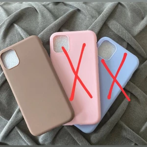 Mobilskal - Jättefin iPhone skal, helt ny och oanvänt, den bruna som är kvar resten slutsålda 💗 (Frakten 15 kr)