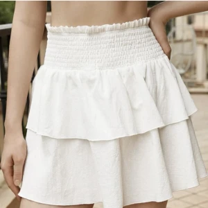 Säljer dessa 2 kjolar💗🌸 - Säljer dessa 2 kjolar för att det inte kommer till andvändning💘