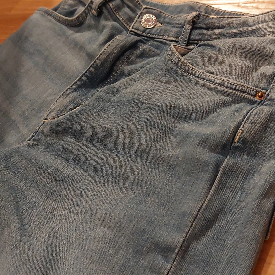 Ljus blåa jeans - 91