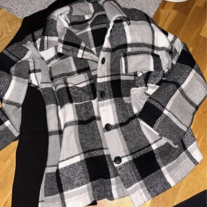 Jacka - Storlek s. Jätte fin