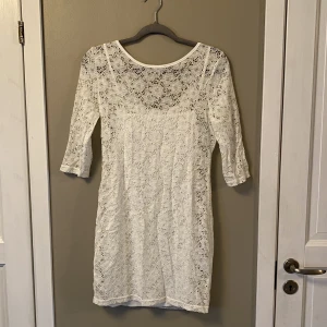 Rut m.fl. klänning - helt ny oanvänd vit klänning från Rut m.fl.  nypris 400:- vid intresse kan fler bilder skickas 