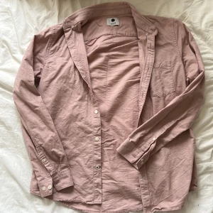 Nno7 - Skjorta lite urtvättad