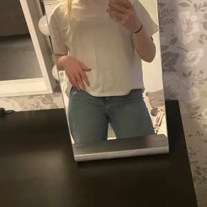 Tröja - Basic vit tröja från lager 157 storlek m, köparen står för frakt💕