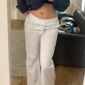 Linnebyxor roxy - Skit snygga men för korta för mig som är 168, skulle passa perfekt för någon som är runt 165 eller under. Storlek M passar S❤️❤️💞