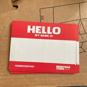montana cans- HELLO MY NAME IS STICKER/klistermärke - En hel del montana cans hello my name is klistermärken, perfekt till graff då man kan skriva/rita sin tag och klistra, ORG PRIS: 155kr   *TRYCK INTE PÅ ”Buy” KNAPPEN* Har ingen bankid kopplad så kan ej få din betalning! 