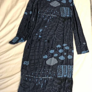 marimekko kläning i storlek S  - klänning från marimekko använd 2 gånger o storlek S 