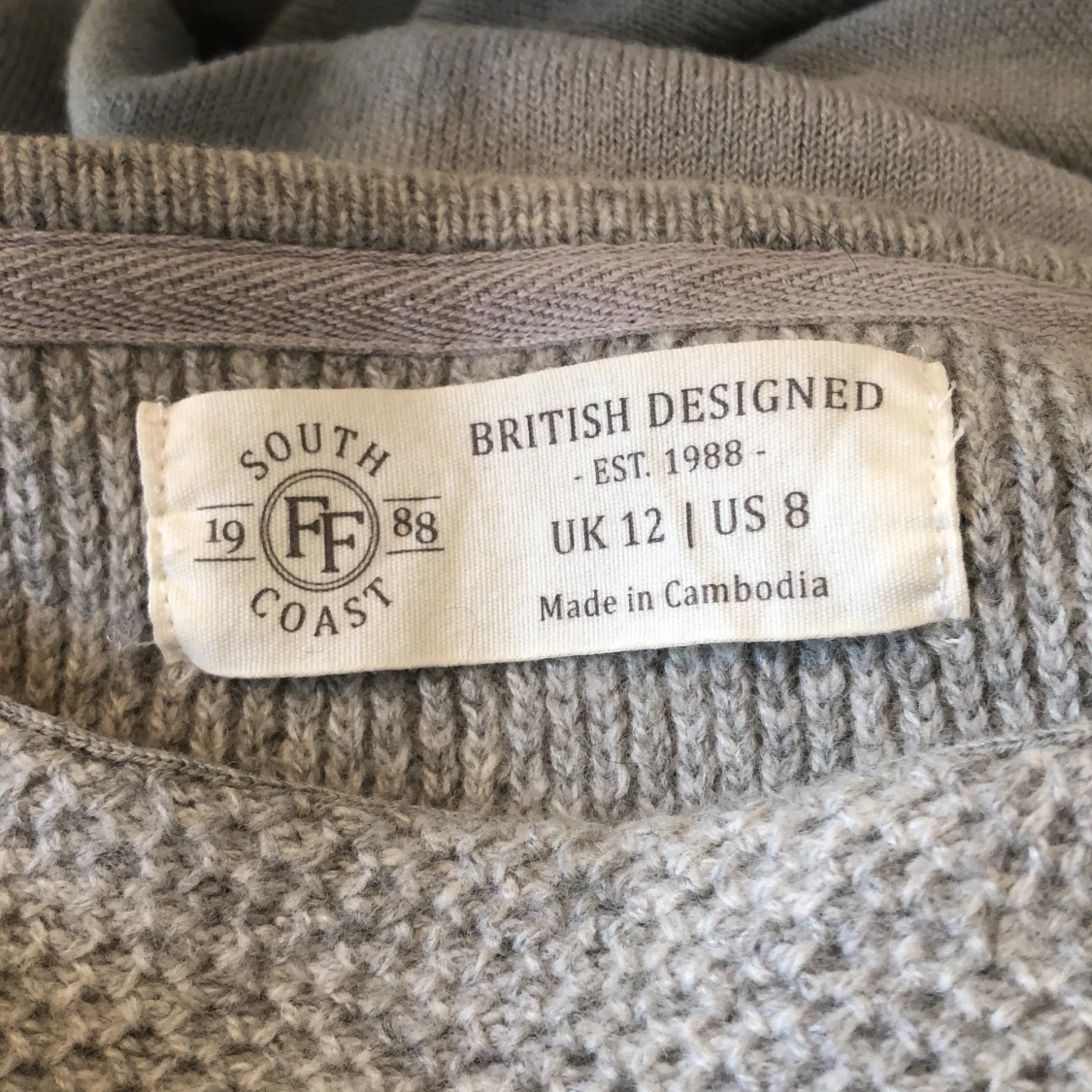 Stickad tröja M - 90