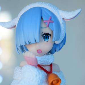 Re:Zero kara Hajimeru Isekai Seikatsu - Rem - Super Special Series - Wolf and Seven Little Goats (FuRyu) 21CM kommer utan sin original förpackning   OBS! If you order from me after the 3 of June I won’t be able to ship until I come home 