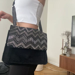 Väska - Knappt använd, i mockaskinn