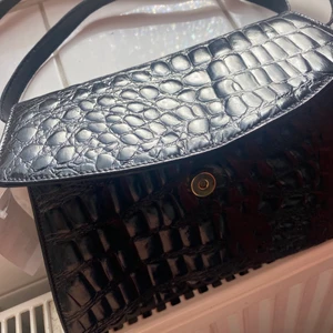 FRANCESCO BIASIA väska  - Finns i Stockholm går att mötas upp eller fraktas.