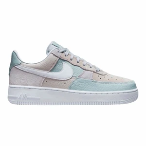Nike Air Force 1 - Nike Air Force 1 Low NH1 Be Kind (W)  Pris: 1500  Storlek - 40  Condition - 10/10  Fraktas över hela Sverige, kan också mötas upp i Skövde