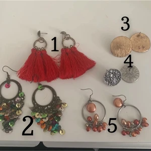 örhängen  - 15kr styck, 3 för 2💖 ALLT FÖR 50KR! frakt 12kr