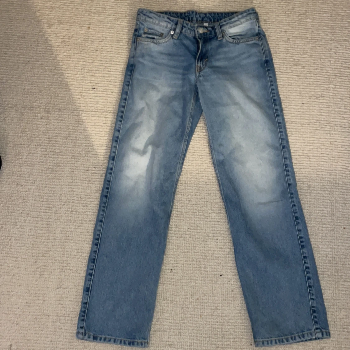 Weekdays fina Arrow Low Straight Jeans