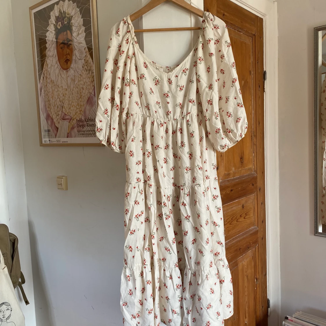 blommig sommarklänning - 90