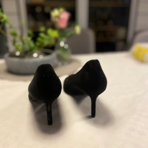 H&M klackskor  - Klackskor från H&M, använda 2 gånger. 