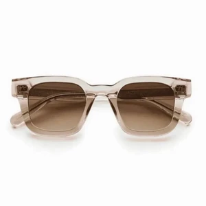 Chimi 04 - Köpta för en månad sedan för 1200kr och använt fåtal gånger! Säljer även ett par blåa 04or