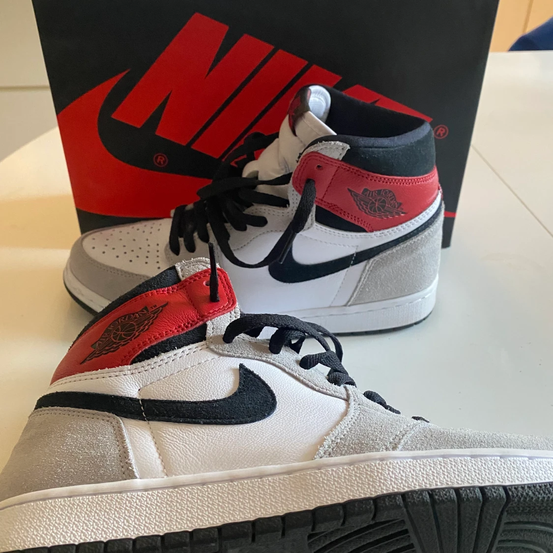 Air Jordan 1 Retro High Smoke Grey