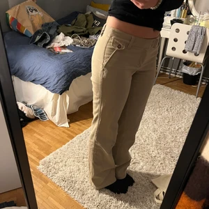 BYXOR - Beiga kaki pants från esprit (sellpy)!!!