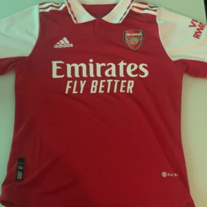 Arsenal hemma ställ 22/23 - Arsenals hemma ställ 22/23 säsongen