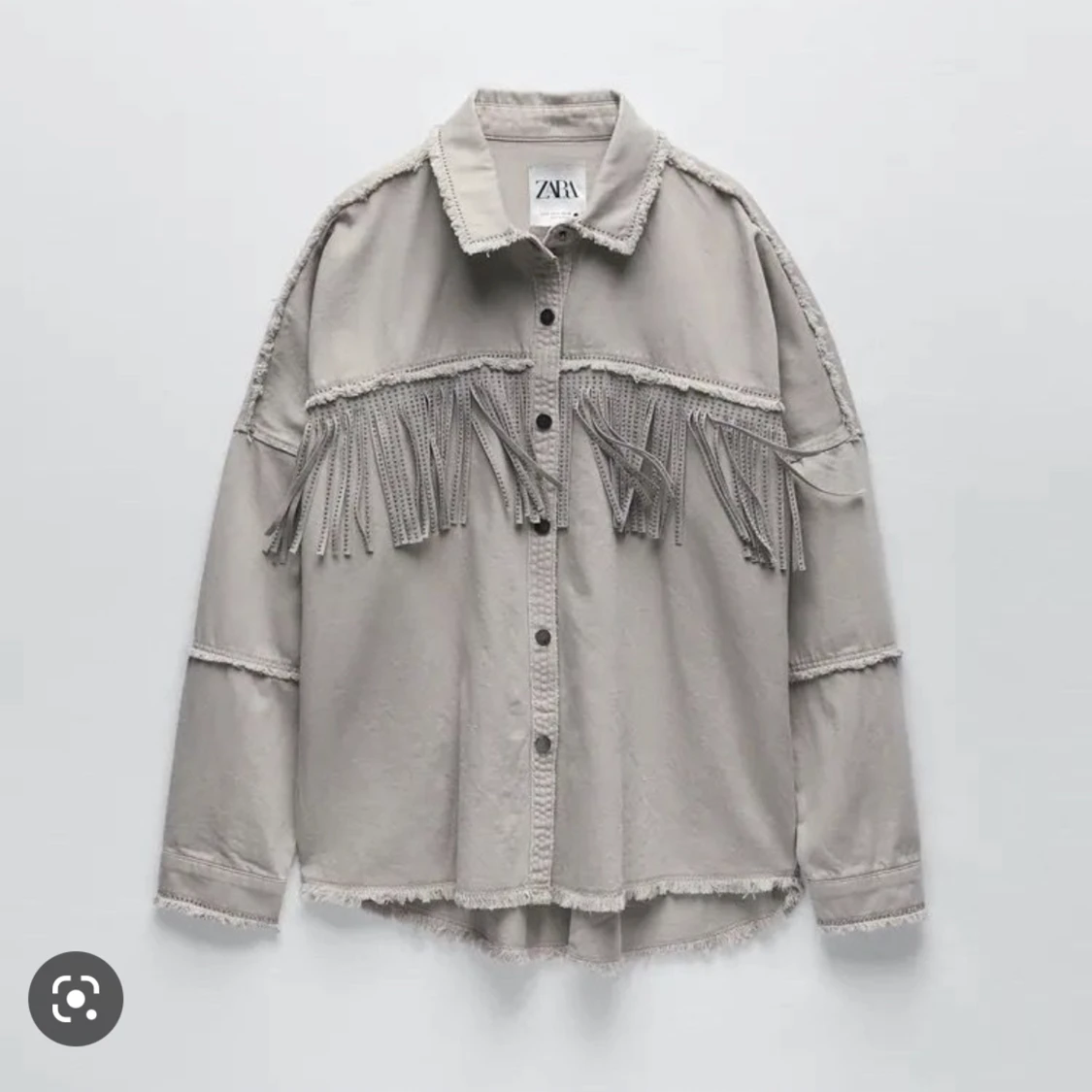 Jeansjacka med fransar
