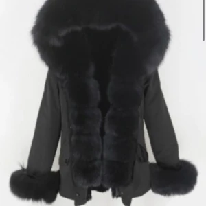 Kappa  - Jacka från garoff äkta päls.  Inga fel på den, jättefin och jättesnygg. Storlek xs. Inga fläckar och inga hål i den. Endast seriösa köpare. Kan hämtas och skickas i posten med spårning.