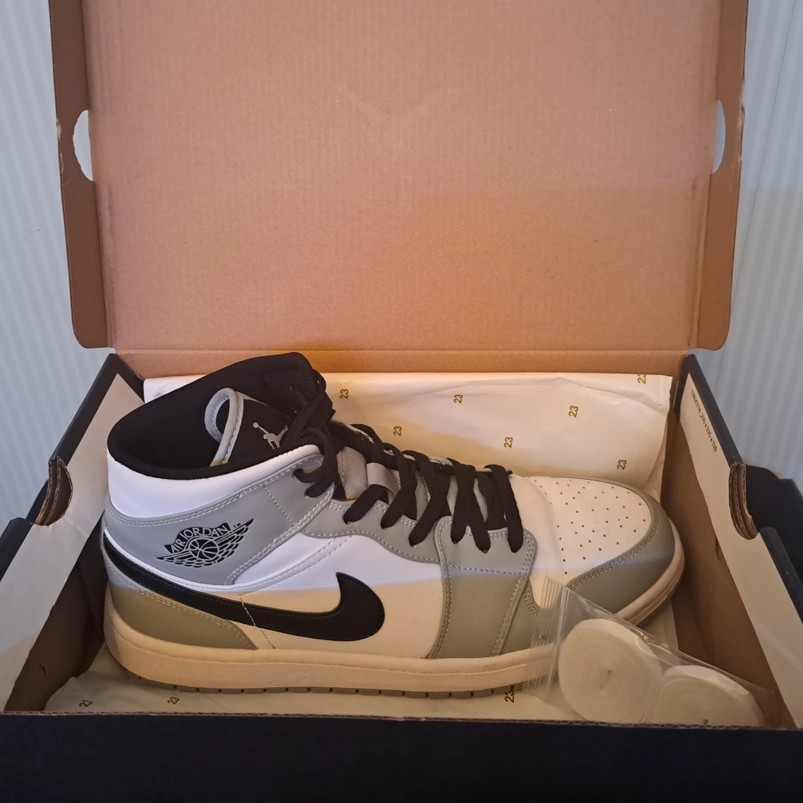 Jordan 1 Light Smoke Grey Mid - Size 46 - 90