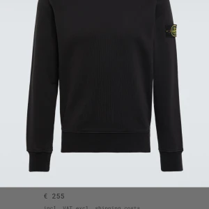 Stone Island Sweatshirt  - Svart stone island sweatshirt i bra skick! Storlek L, herr men passar även kvinnor.