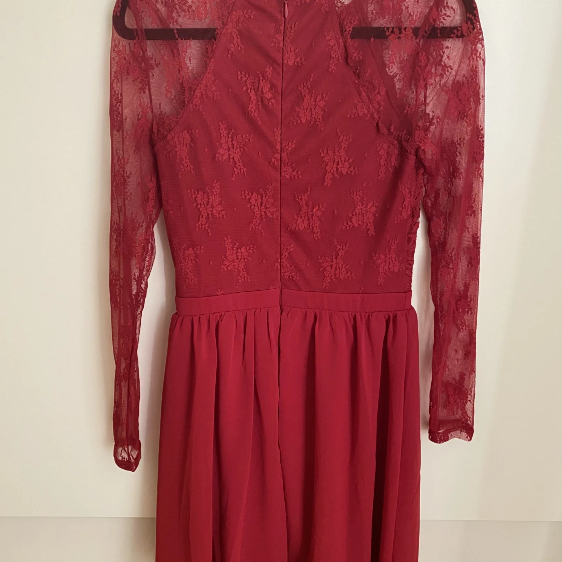 Jättefin röd klänning  - 90