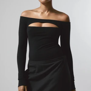 Topp - Från weekday, storlek S❤️ aldrig använt, lappar finns kvar. Har egna bilder vid intresse 