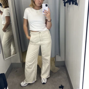 Zarabyxor - Så fina byxor från zara! Perfekt till våren🌸