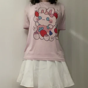 Kawaii T-Shirt Bunny tryck - Polyester, tunt material använd några gånger men inga skador eller fläckar