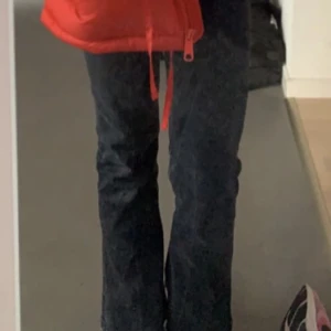 Låg midjade  byxor Gina  - Ett par jätte fina Gina tricot låg midjade byxor i strolek 158 jätte fin kvalitet bara använda några få gånger 