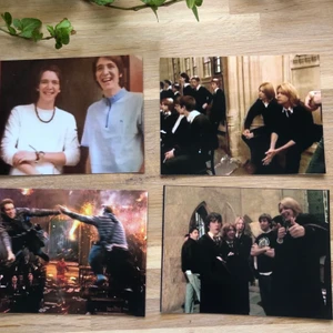 Harry Potter bilder!  - Bilder i bra kvalite som man kan sätta på väggen eller annat! Bilder på mestadels James och Oliver Phelps men också lite behind the scenes bilder från inspelning av fjärde filmen! 30 kr för alla, säljer ej styckvis! Köparen står för frakten💌🚚