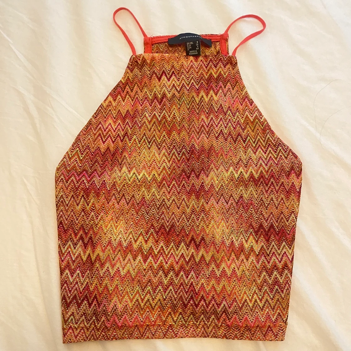 Färgglad topp ifrån Atmosphere