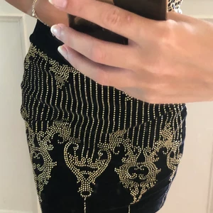 Kjol - Svart sammetskjol🧡 med prislapp kvar. 