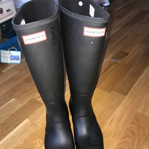 Hunter gummistövlar  - Nya hunter endast använd en gång!  Strl 37  Orginal kartong medföljer 