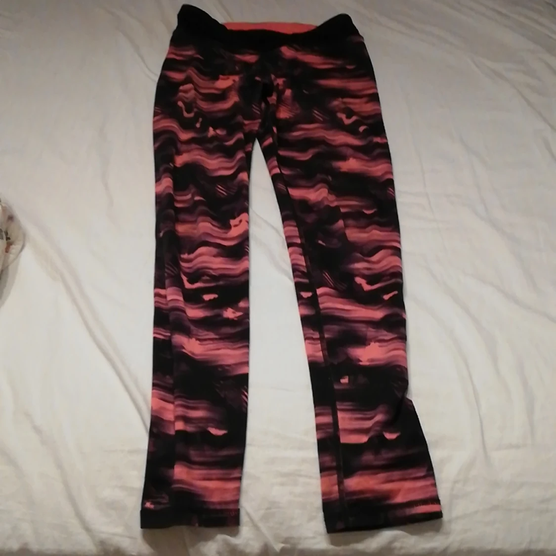 H&M träningsbyxor  - 90