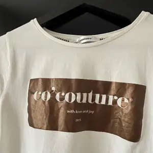 Säljer min Co’couture T-shirt då den inte längre används. Fint skick 🤗 