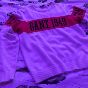 Gant tröja  - Storlek 170 junior. Inga fläckar eller liknande! 