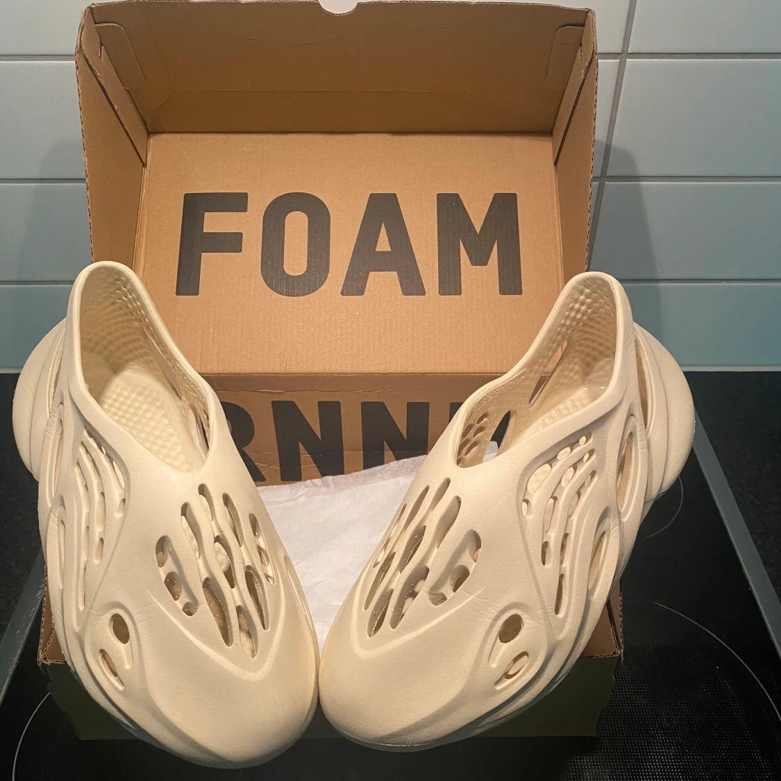 Yeezy foam rnnr strlk 44 - 90