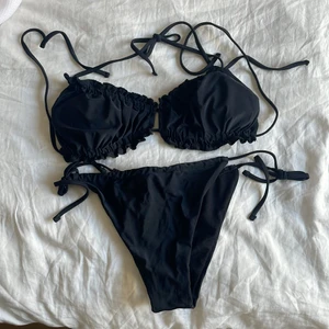 Helt oanvänd svart bikini - Helt oanvänd svart bikini med skyddslappen kvar, från SHEIN🦋