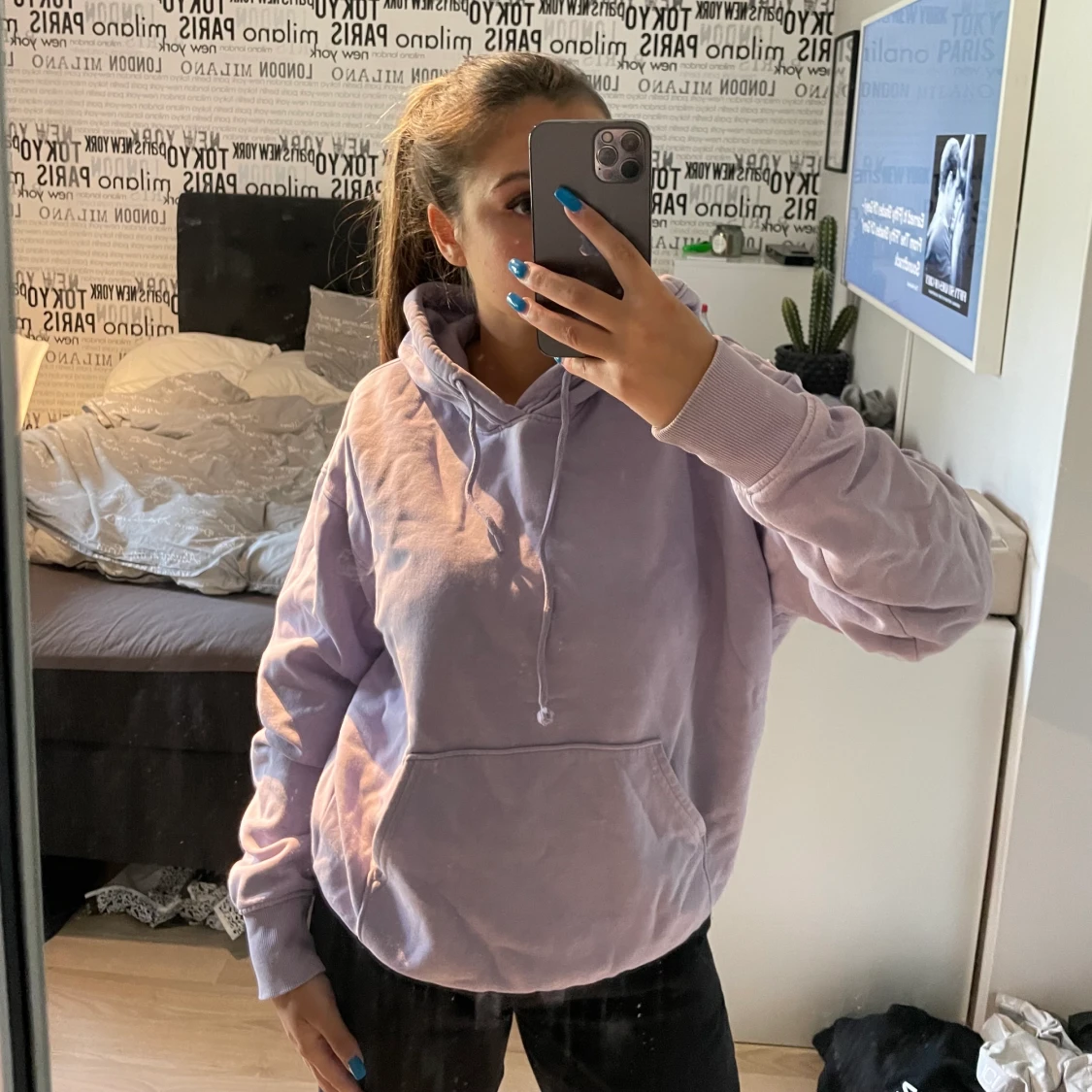 Oversized lila hoodie