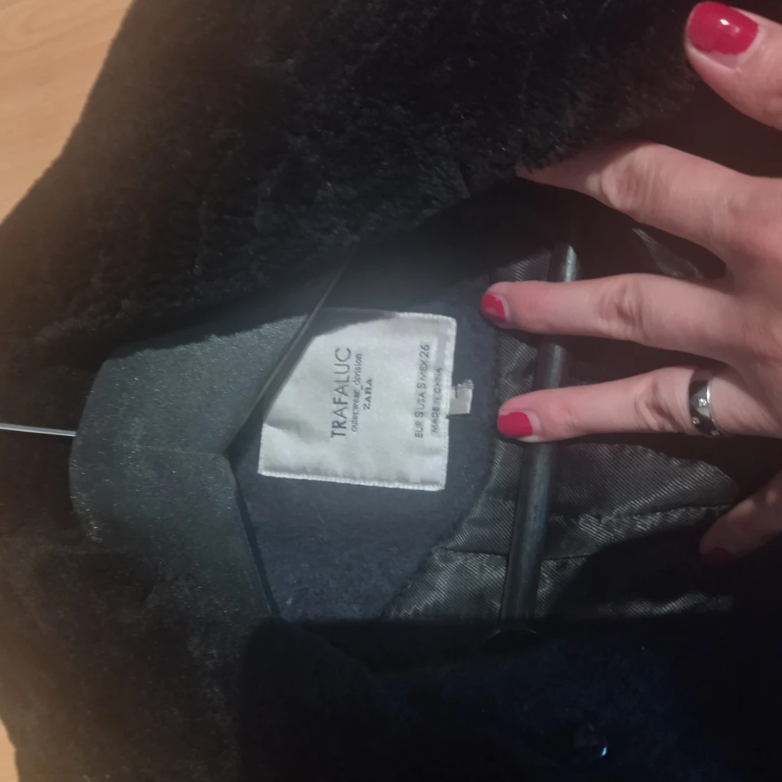 Zara kappa mörk blå stl S  - 90