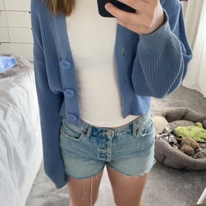 Lindex kofta - Jätte fin kofta från Lindex. Säljer pågrund av att den aldrig används😀