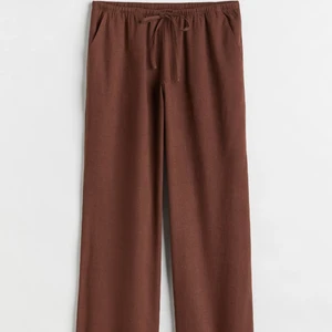 bruna linnebyxor - Bruna linnebyxor ifrån hm i storlek S. använda ca 2 gånger. Slutsålda. 150+frakt