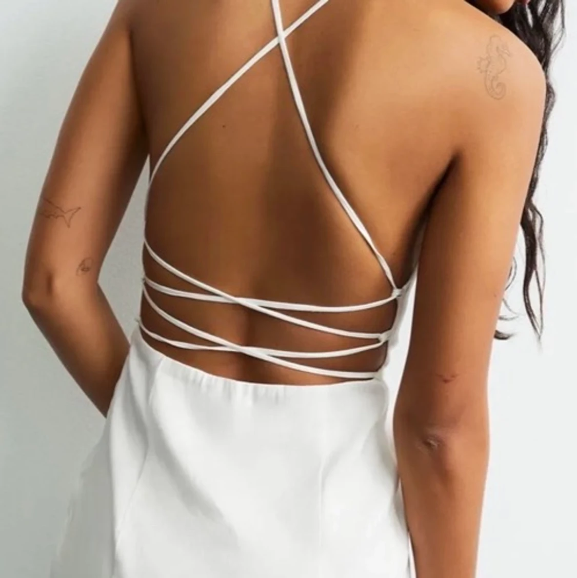 Vit långklänning öppenrygg  - 90