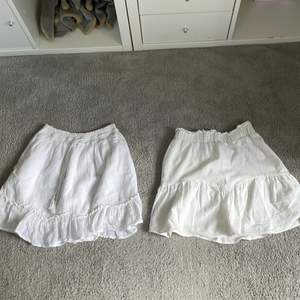 Jag säljer två vita kjolar för 100 kr styck. Precis som den förra jag sålde så är dom här två köpta här på Plick och jag säljer dom på grund av att jag har hittat en annan kjol som jag gillar mer vilket gör att dom här inte kommer komma till användning. 